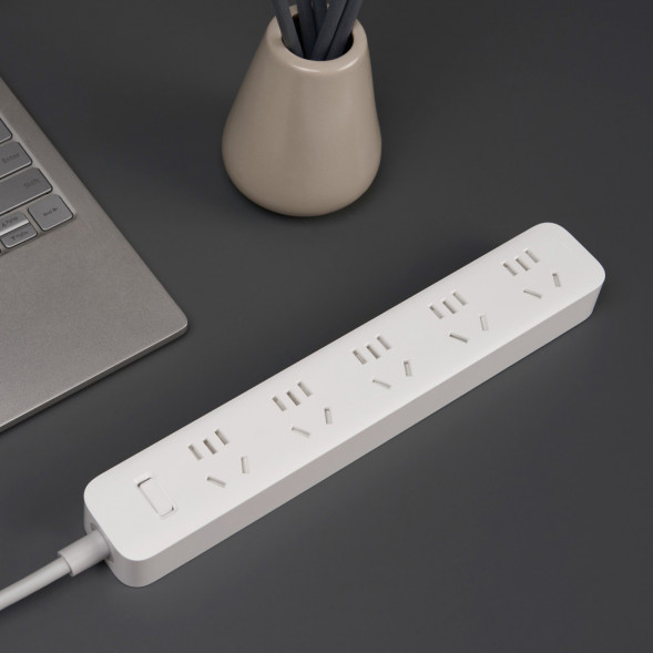 Xiaomi Plug board (no USB version) Five-position international combination jack 44286