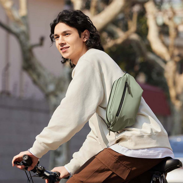 Xiaomi Mijia Multifunctional sports and leisure chest bag black 56548